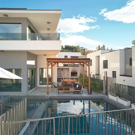 Luxury Natali With Pool, Terrace And Sea View 빌라 스플리트