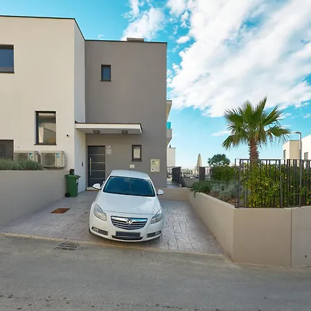 Villa Luxury Natali With Pool, Terrace And Sea View Split