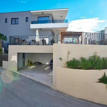 Luxury Sol Split