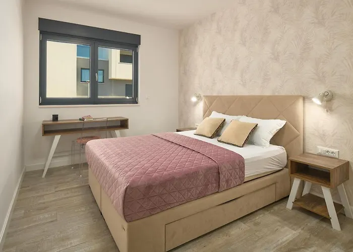 Luxury Sol Mate Split